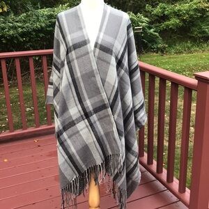 TORRID One Size grey plaid shawl / shrug with fringe